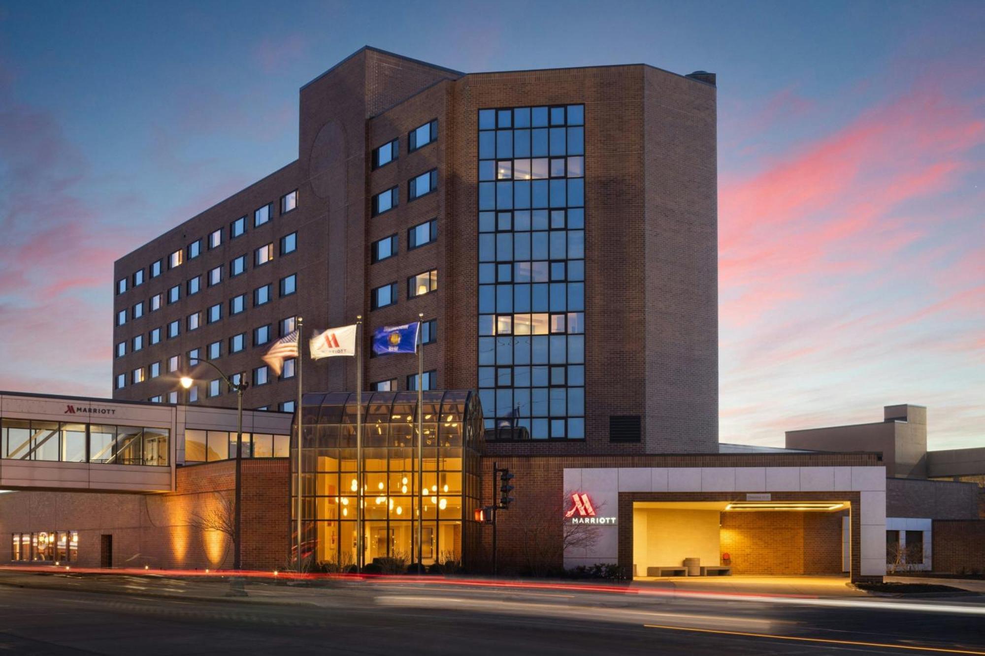 Oshkosh Marriott Waterfront Hotel & Convention Center Exteriér fotografie